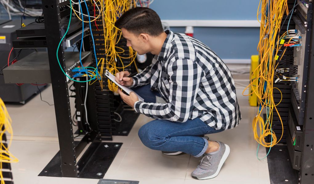 network cabling installer